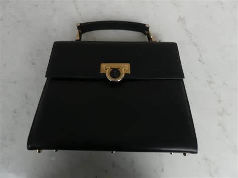 bauletto in pelle versace|Borsa Gianni Versace Vintage Bauletto In Pelle Nera .